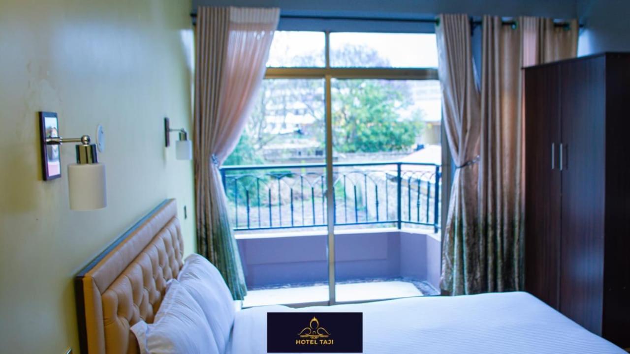 Hotel Taji ナニュキ エクステリア 写真