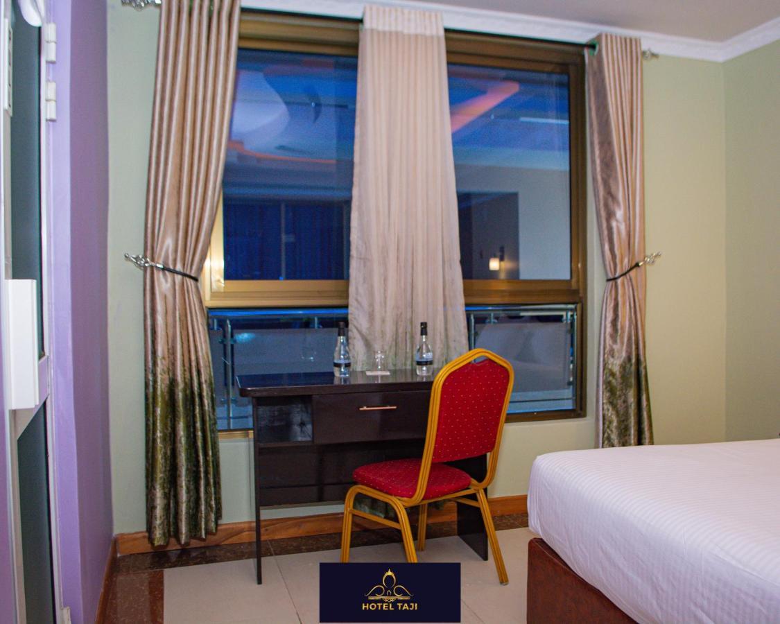 Hotel Taji ナニュキ エクステリア 写真