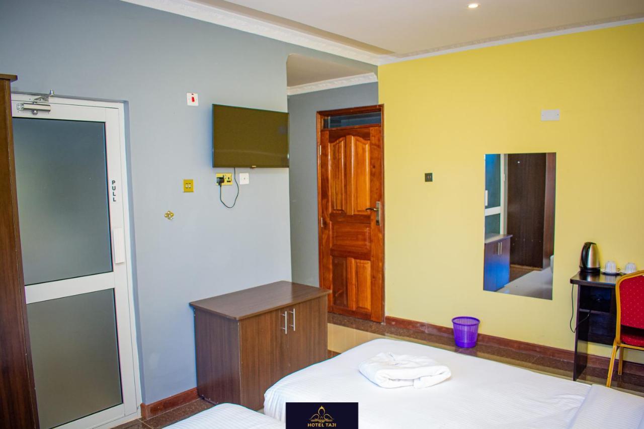 Hotel Taji ナニュキ エクステリア 写真
