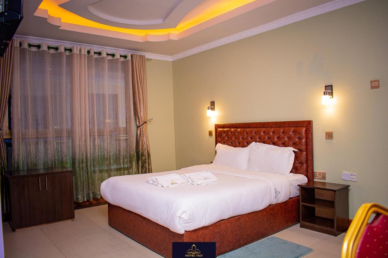 Hotel Taji ナニュキ エクステリア 写真