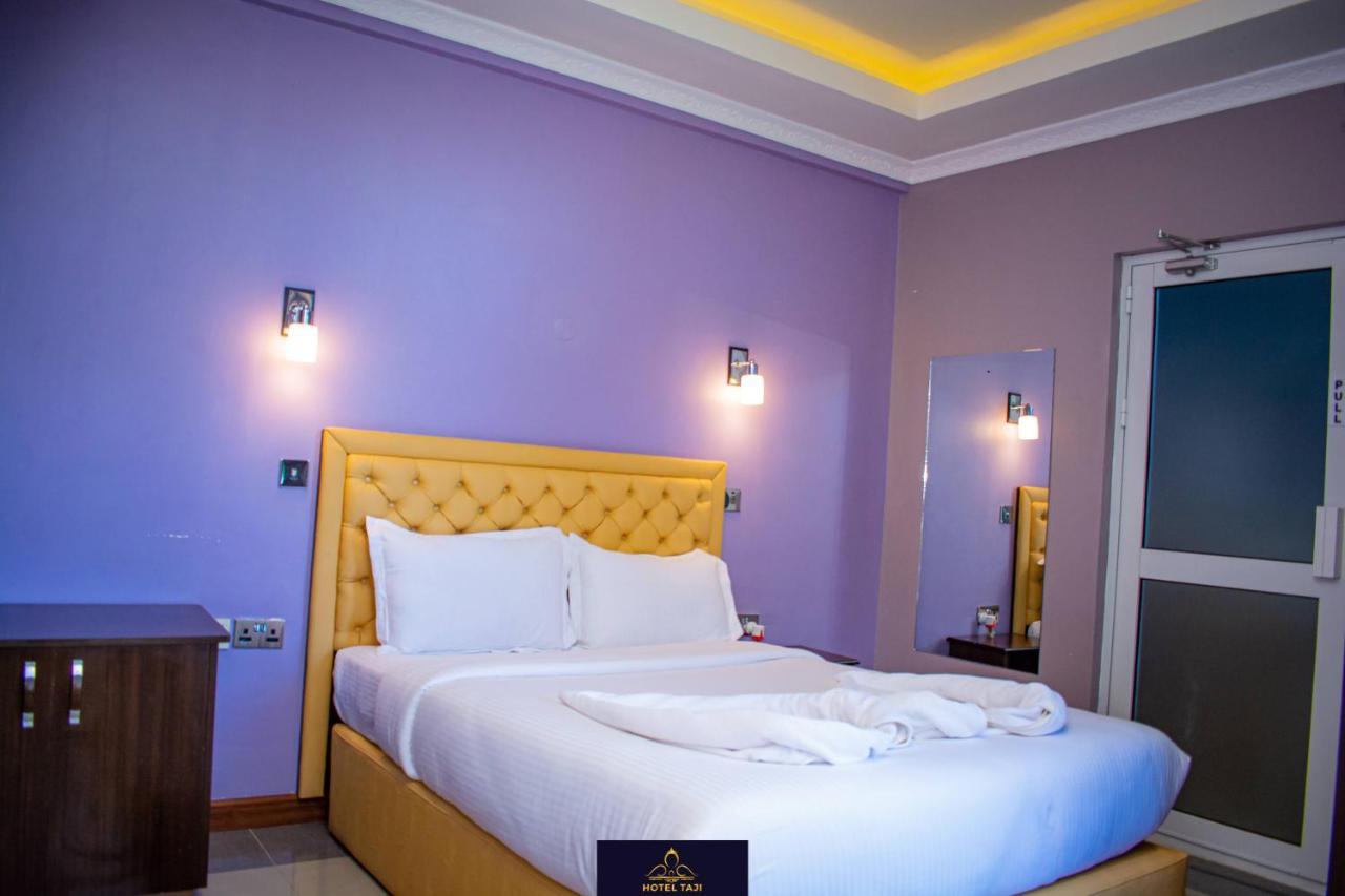 Hotel Taji ナニュキ エクステリア 写真